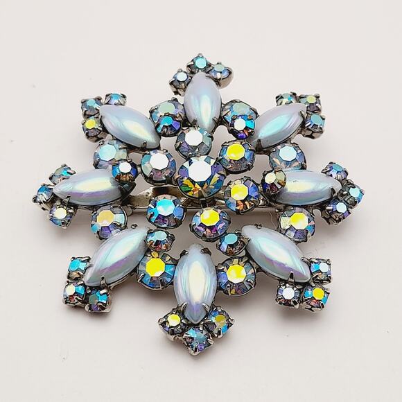 Vintage Blue Aurora Borealis Snowflake Brooch Pin - Picture 9 of 10